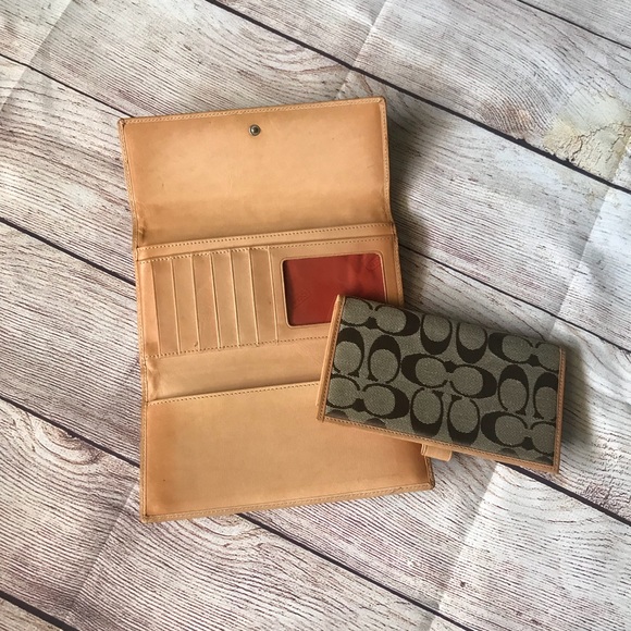 Authentic coach signature wallet - Picture 3 of 5